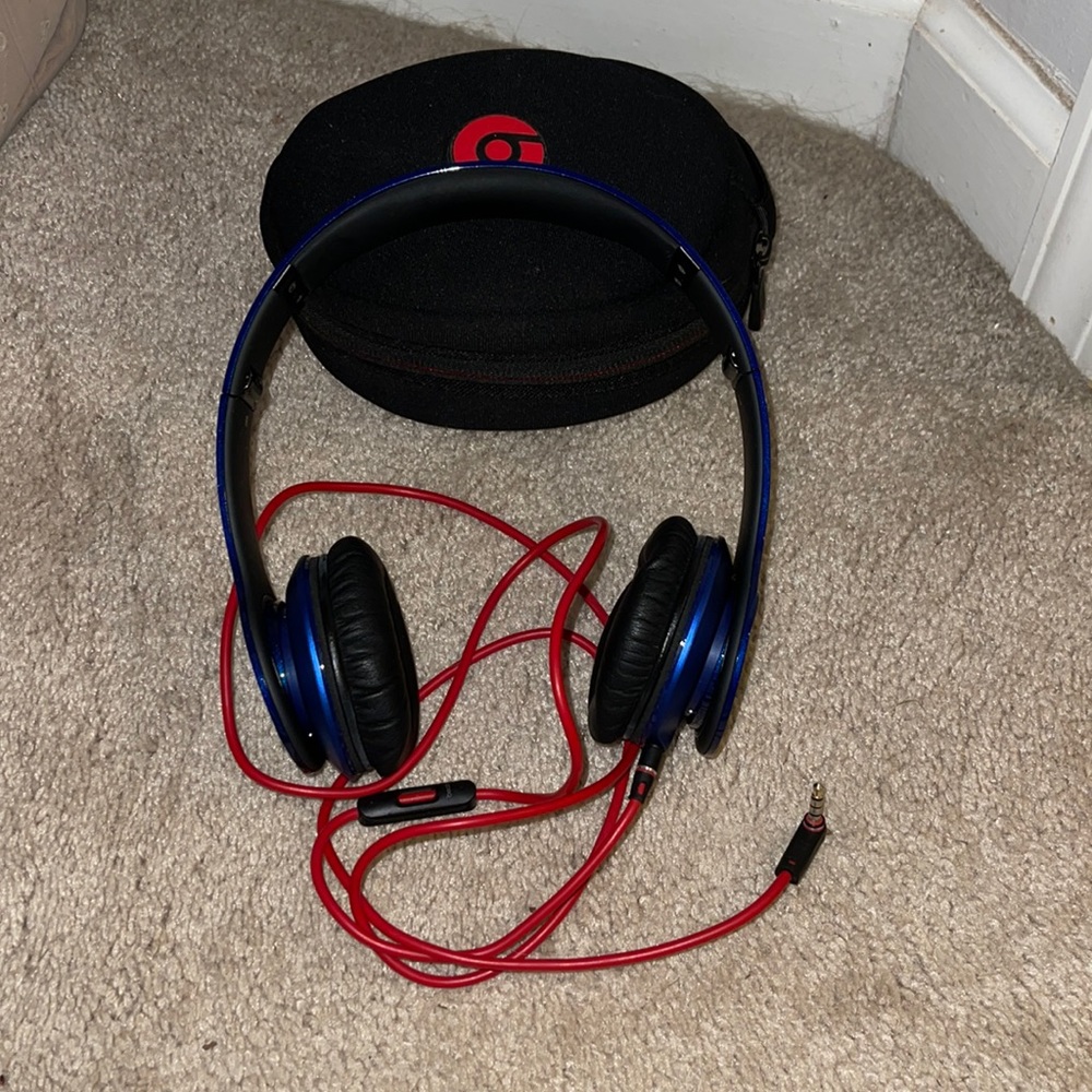 Beats by Dre headphones